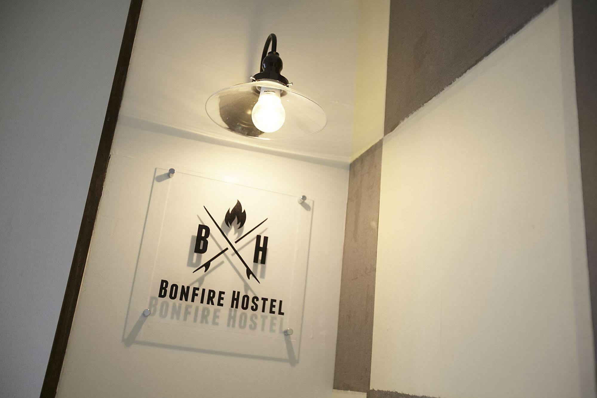 Bonfire Hostel Осака Экстерьер фото